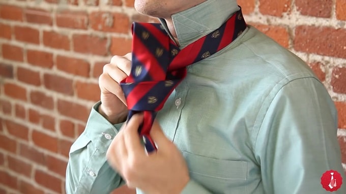 Cách thắt cà vạt